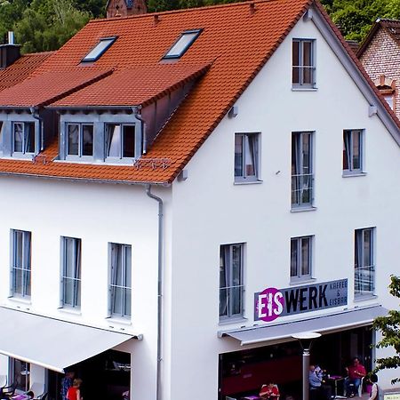 Gaestehaus Eschers Eiswerk Аннвайлер-ам-Трифельс Экстерьер фото