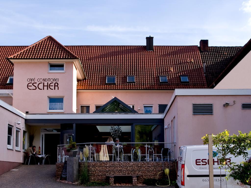 Gaestehaus Eschers Eiswerk Аннвайлер-ам-Трифельс Экстерьер фото